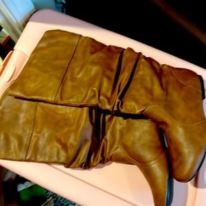 Brown boots